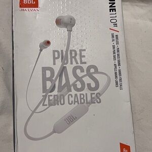 JBL Black and White Packaging